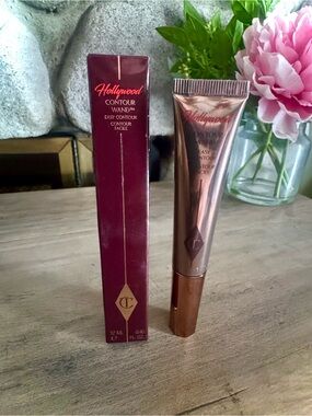 NWT Charlotte Tilbury Hollywood Contour Wand Fair-Medium